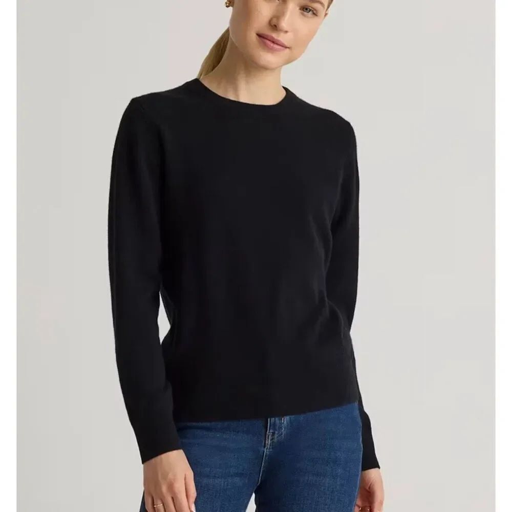 Quince Mongolian Cashmere Crewneck Sweater | Black in Large